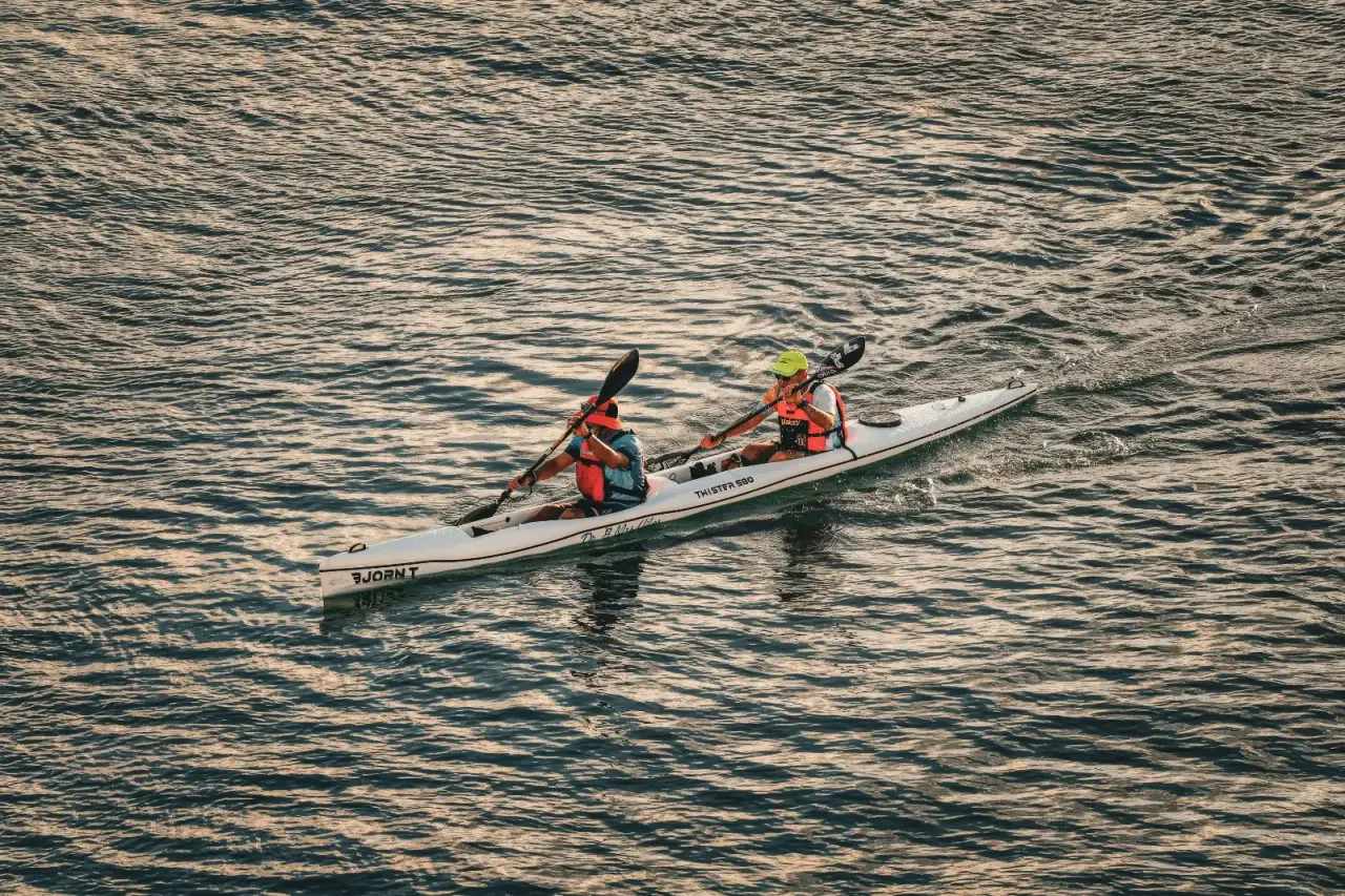 Baku: Guided Canoe Experience with Hotel Pickup and Drop-off – 1 of 4