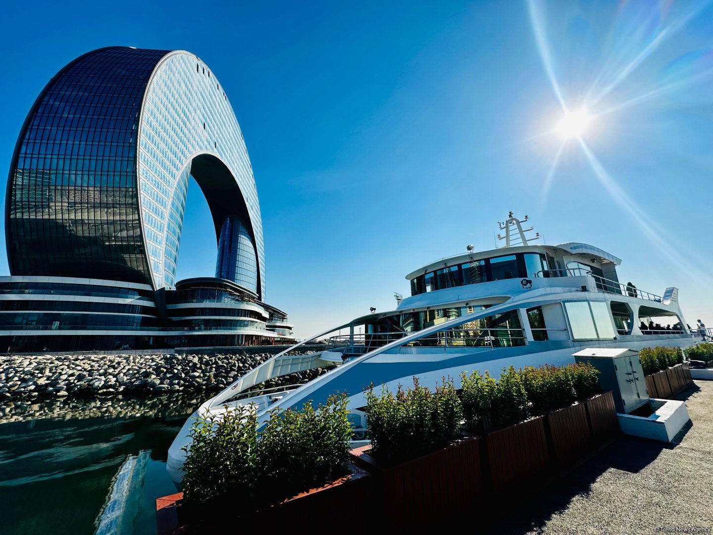 Mirvari Ship & Baku Boulevard Scenic Tour