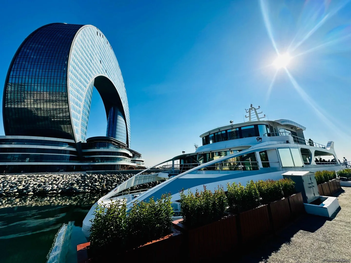 Mirvari Ship & Baku Boulevard Scenic Tour