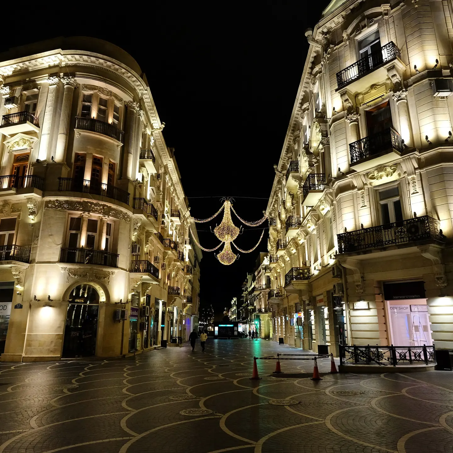 Baku Nightlife Experience Tour