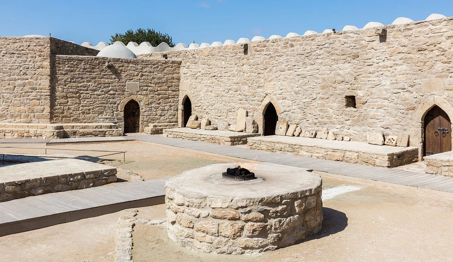 Absheron Peninsula Ateshgah & Yanardag Fire Tour – 1 of 3