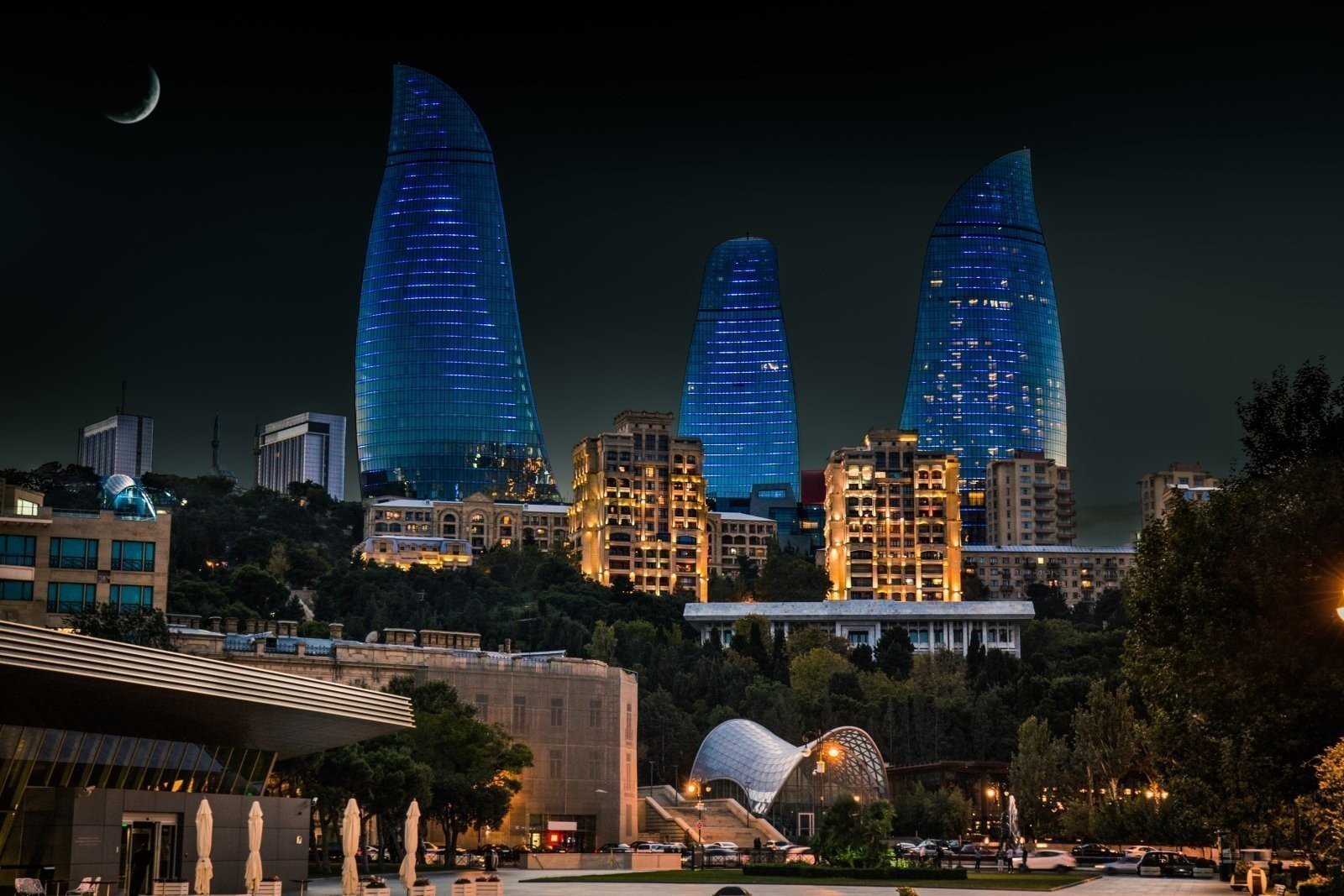 Baku Flame Towers & Night City Tour – 1 of 3
